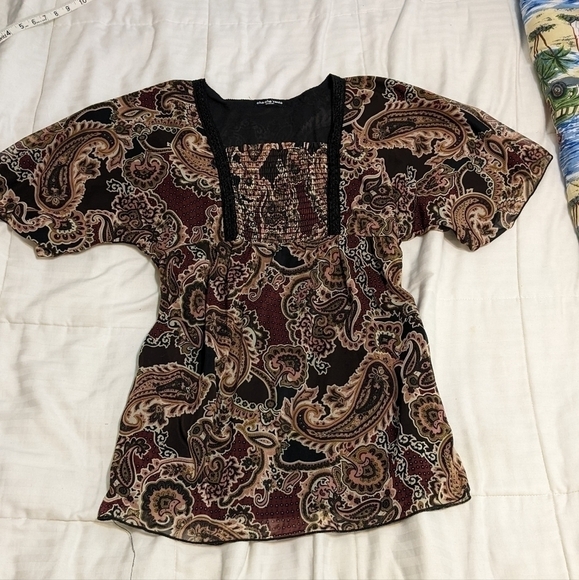 𝅺cha Cha Vente smocked top medium - Picture 1 of 6